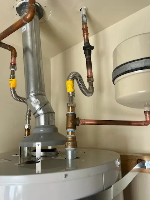 Water heater installation and plumbing repair in Dalworth Park
